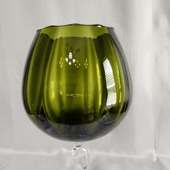 Green Twisted Stem Goblet Glass Vase 12.5"‎ Tall - Picture 2 of 7